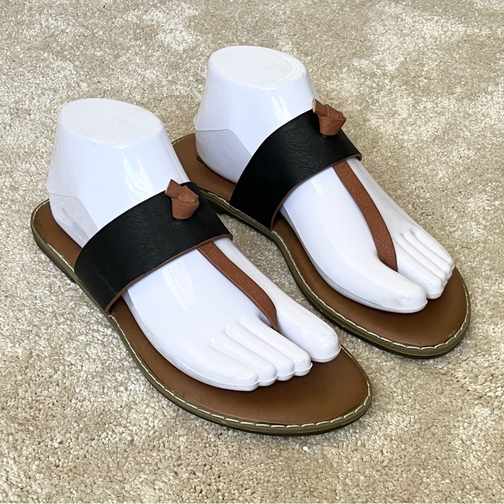 Seven7 T-Strap Flip Flops Sandals Women’s 8 Brown/Black Casual Boho Faux Leather